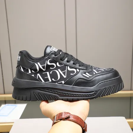 ヴェルサーチ カジュアルシューズ