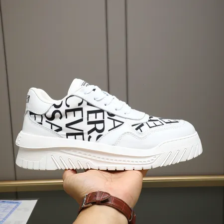 ヴェルサーチ カジュアルシューズ