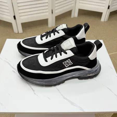 ジバンシィ カジュアルシューズ