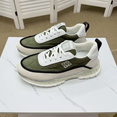 ジバンシィ カジュアルシューズ