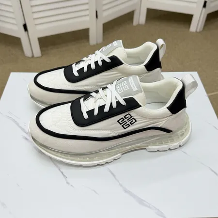 ジバンシィ カジュアルシューズ