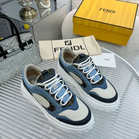 フェンディ カジュアルシューズ