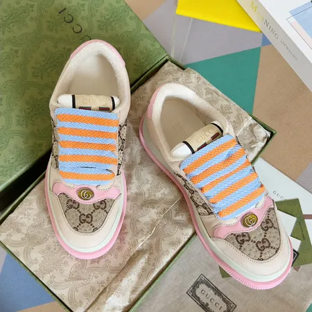 グッチ カジュアルシューズ