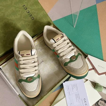 グッチ カジュアルシューズ