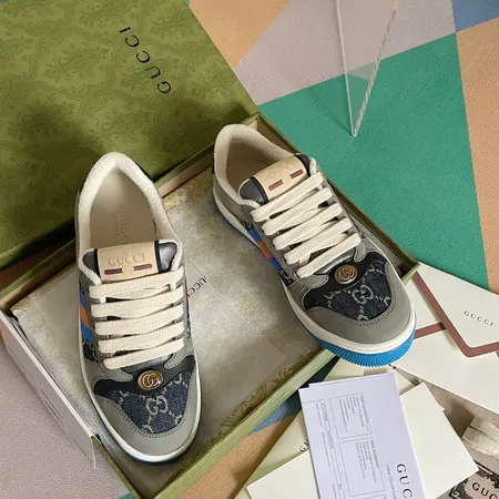 グッチ カジュアルシューズ