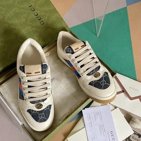 グッチ カジュアルシューズ