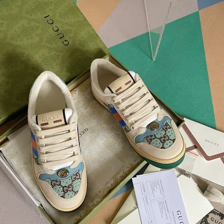 グッチ カジュアルシューズ