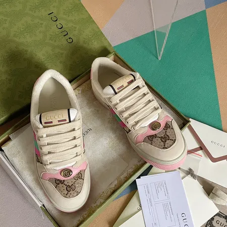 グッチ カジュアルシューズ