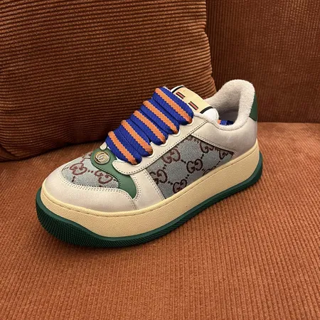 グッチ カジュアルシューズ