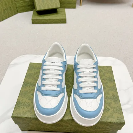 グッチ カジュアルシューズ