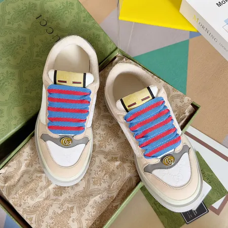 グッチ カジュアルシューズ