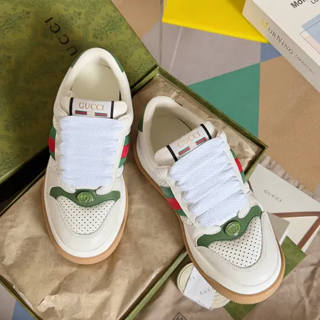 グッチ カジュアルシューズ