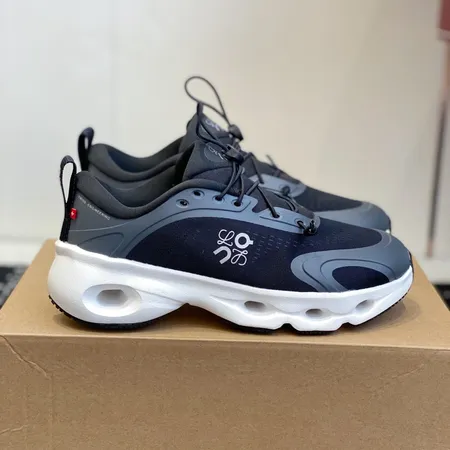 ロエベ スニーカー