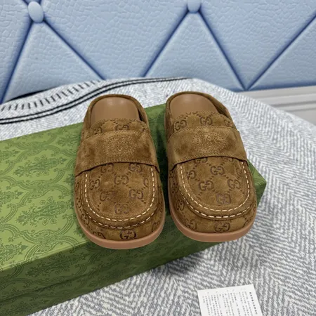 グッチ スリッパ