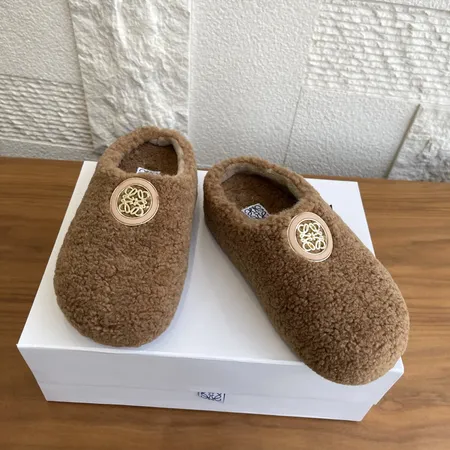 ロエベ スリッパ