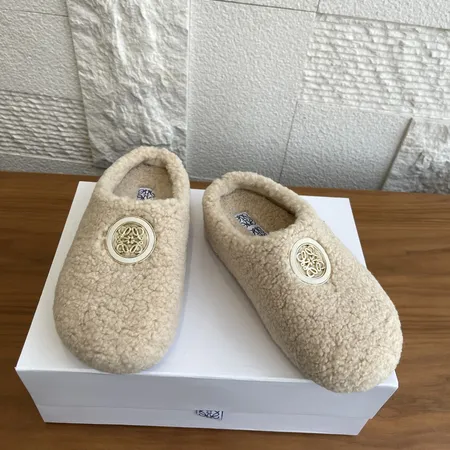 ロエベ スリッパ
