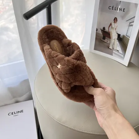 セリーヌ スリッパ