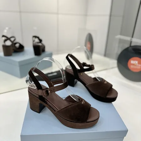 プラダ サンダル