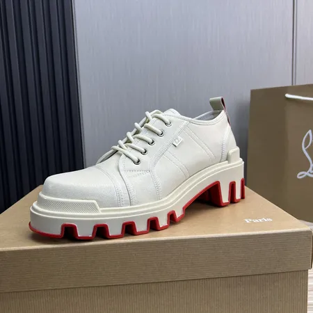 クリスチャン・ルブタン ビジネスシューズ