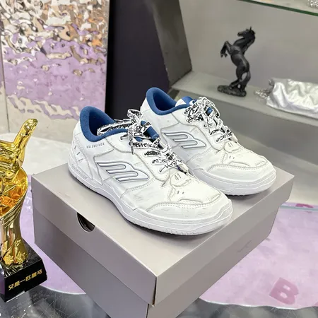 バレンシアガ カジュアルシューズ