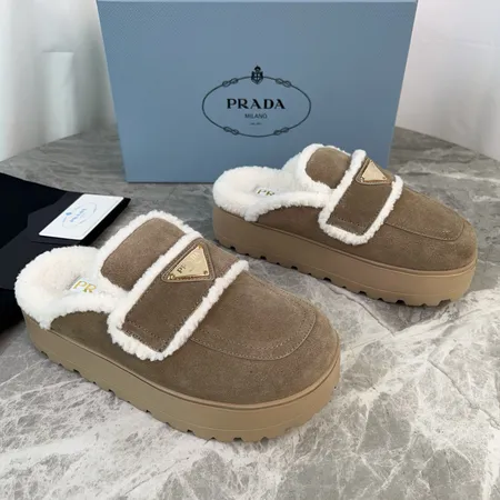 プラダ スリッパ