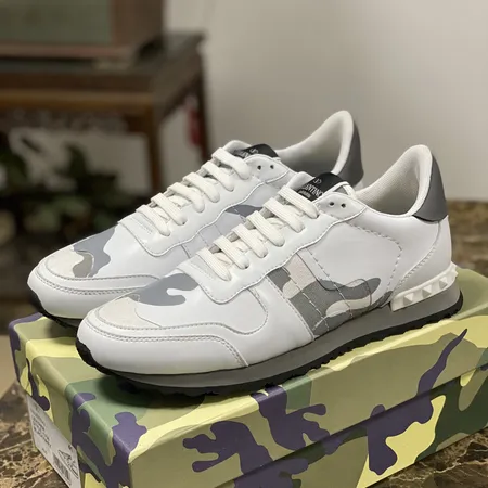 ヴァレンティノ カジュアルシューズ