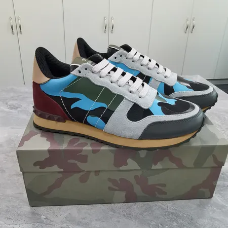 ヴァレンティノ カジュアルシューズ