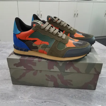 ヴァレンティノ カジュアルシューズ