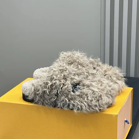 ルイヴィトン スリッパ