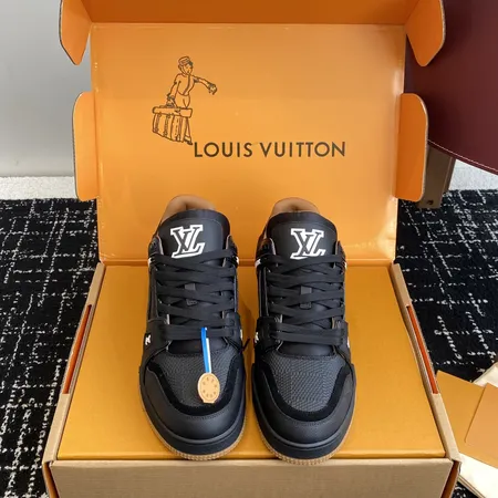 ルイヴィトン カジュアルシューズ