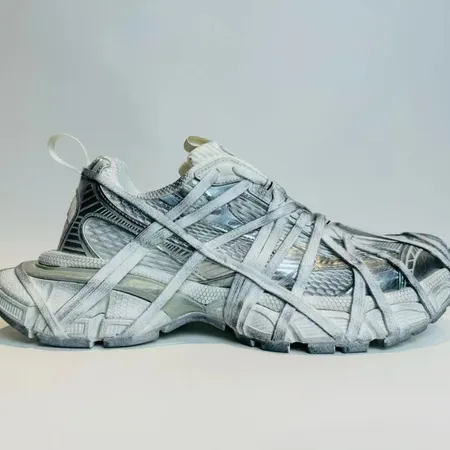 バレンシアガ スニーカー