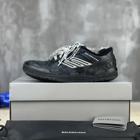 バレンシアガ カジュアルシューズ