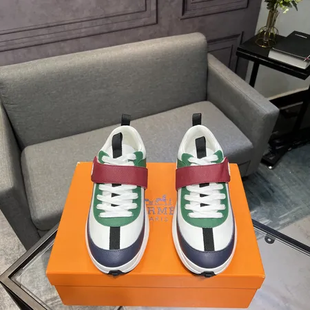 エルメス スニーカー