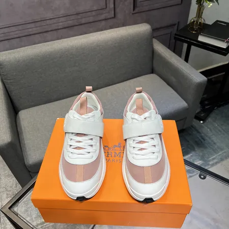 エルメス スニーカー