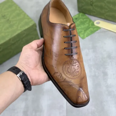 グッチ ビジネスシューズ