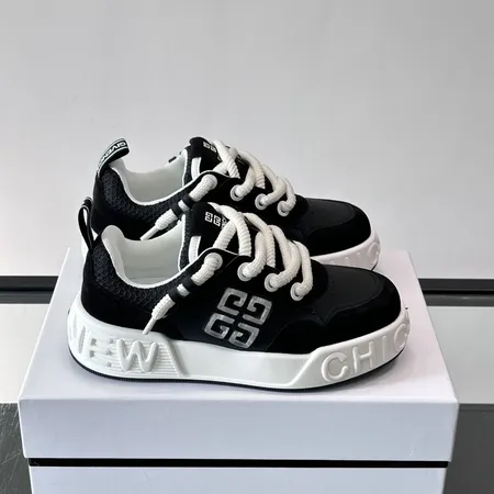 ジバンシィ カジュアルシューズ