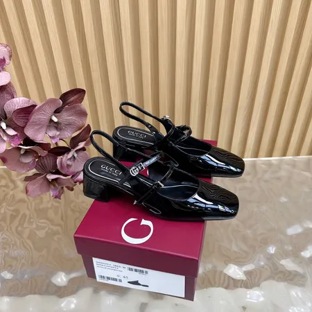 グッチ サンダル