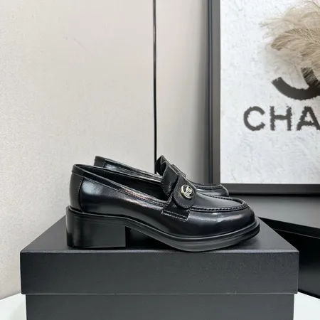 シャネル ビジネスシューズ