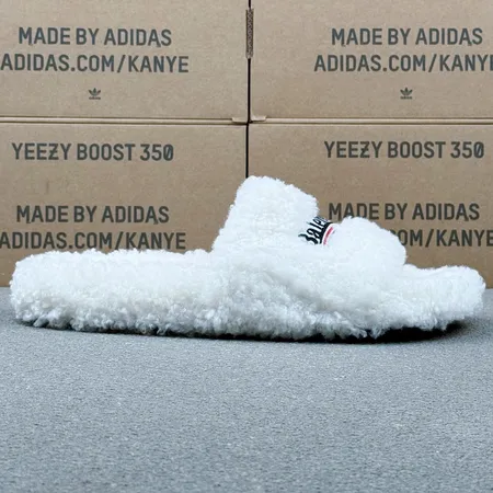 バレンシアガ スリッパ