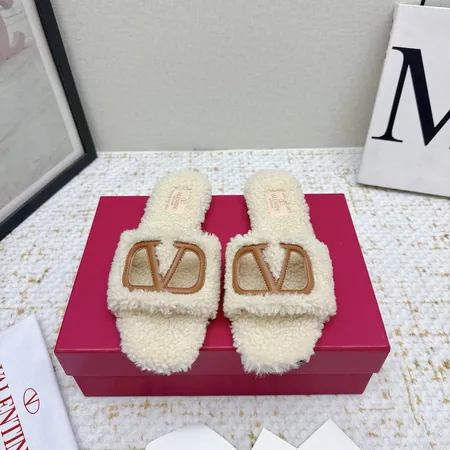 ヴァレンティノ スリッパ