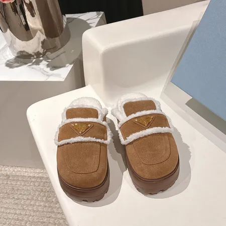 プラダ スリッパ