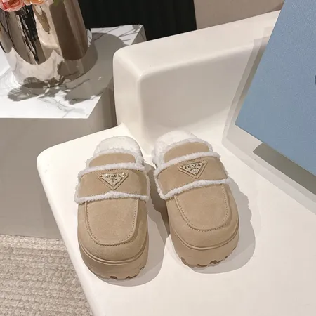プラダ スリッパ