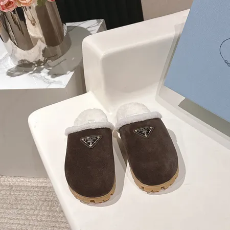 プラダ スリッパ