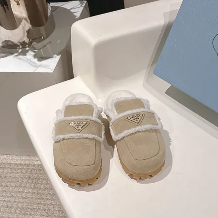 プラダ スリッパ