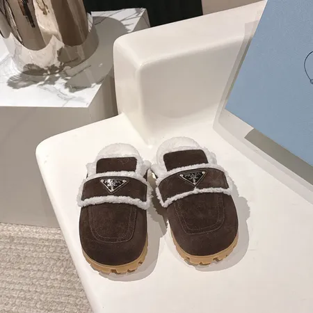 プラダ スリッパ
