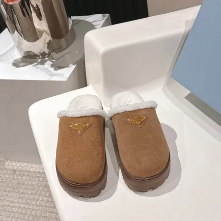 プラダ スリッパ