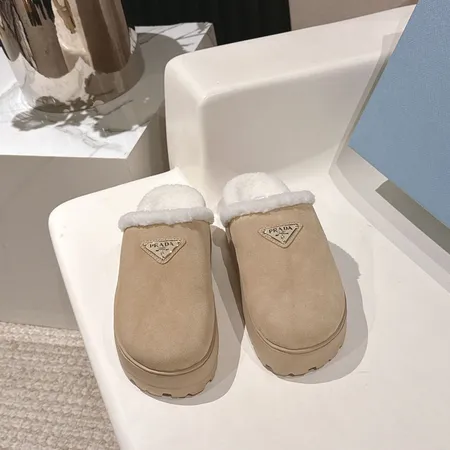 プラダ スリッパ