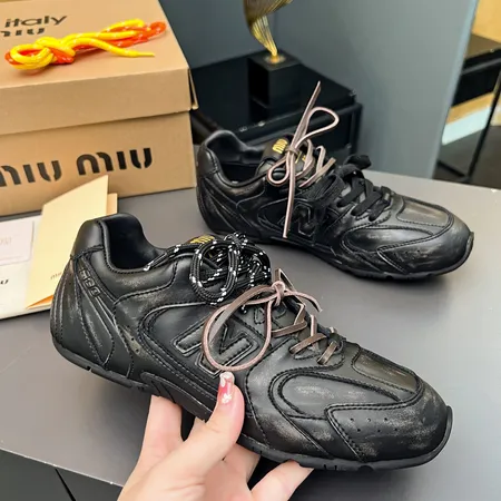 ミュウミュウ カジュアルシューズ