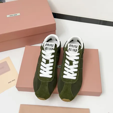 ミュウミュウ カジュアルシューズ