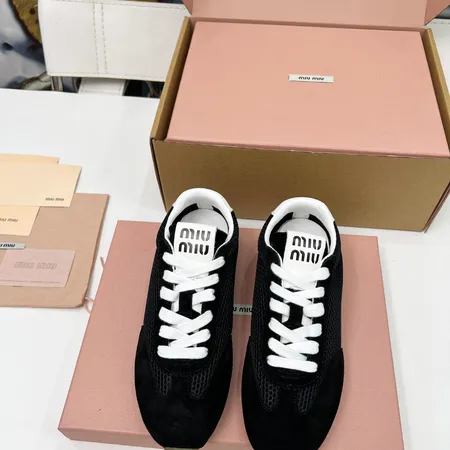 ミュウミュウ カジュアルシューズ